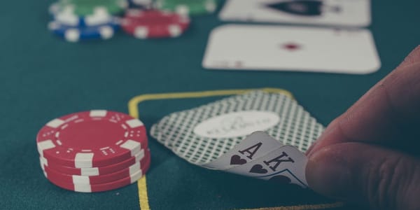 Poker dalam talian- kemahiran asas