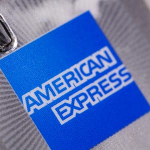 American Express Vs Kaedah Pembayaran Lain