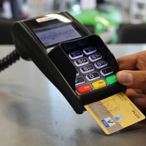 Cara Mendeposit dan Mengeluarkan Dana Menggunakan MasterCard di Kasino Dalam Talian